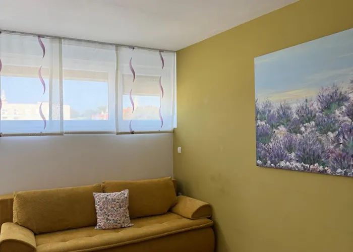 4 Апартаменты *